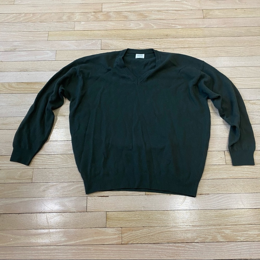 United Colors of Benetton 100% Lambswool V-neck Sweater